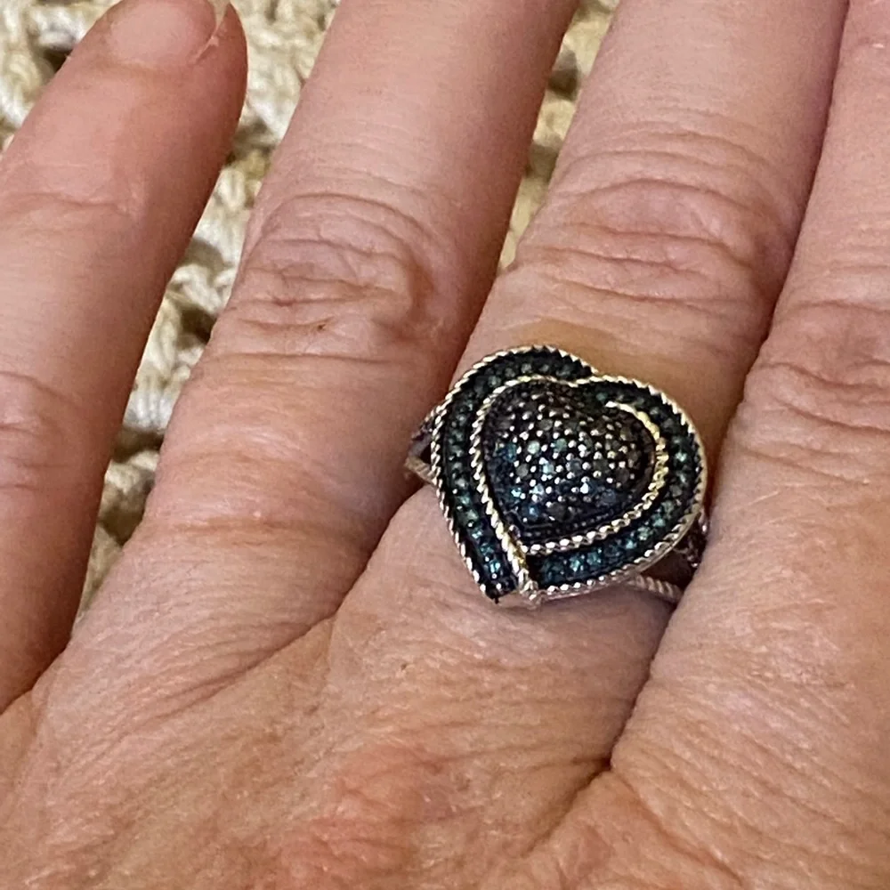 Blue diamond heart sterling ring - Picture 4 of 5